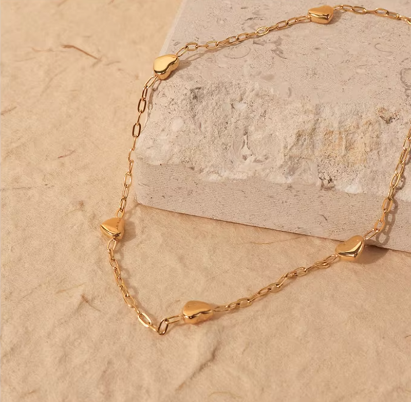 Waterproof All Round Heart Holly Necklace