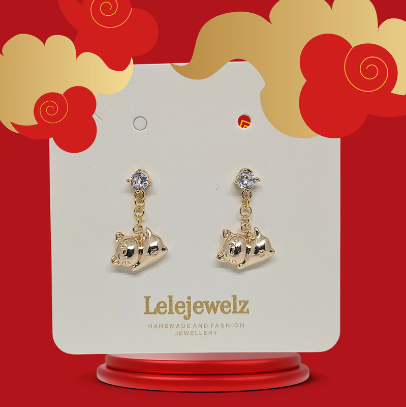 18K Gold Plated Lucky Cat Crystal Stud Earrings