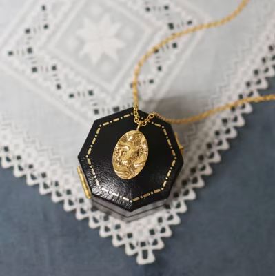 Waterproof Hammer Oval Heather Necklace