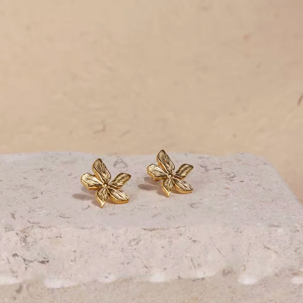 Waterproof Vivid Flower Vivian Studs