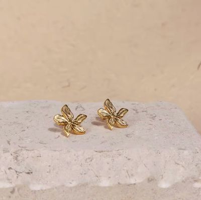 Waterproof Vivid Flower Vivian Studs