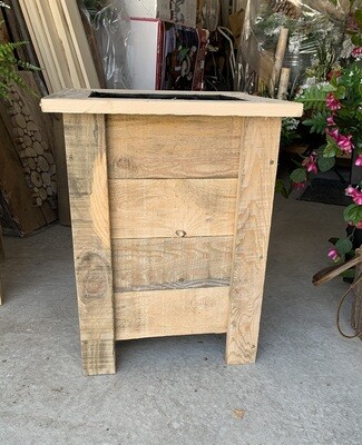 Cache pots, caissons et barils