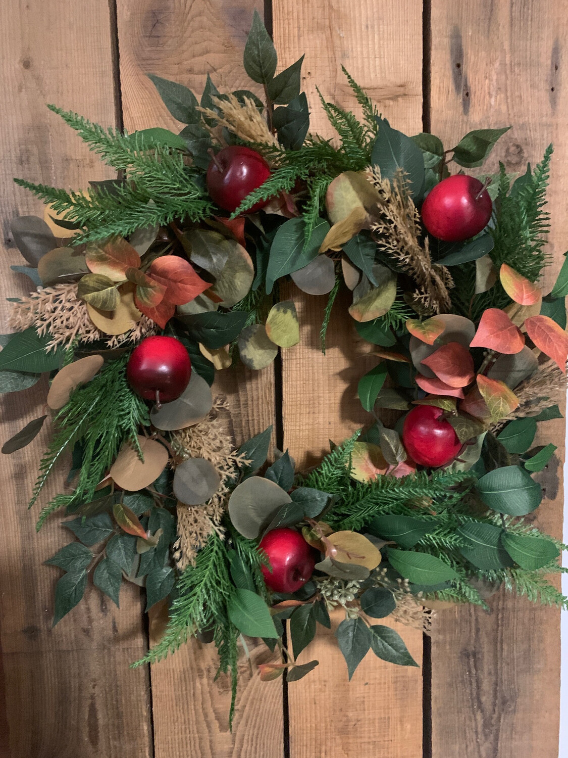 Autumn wreath apples