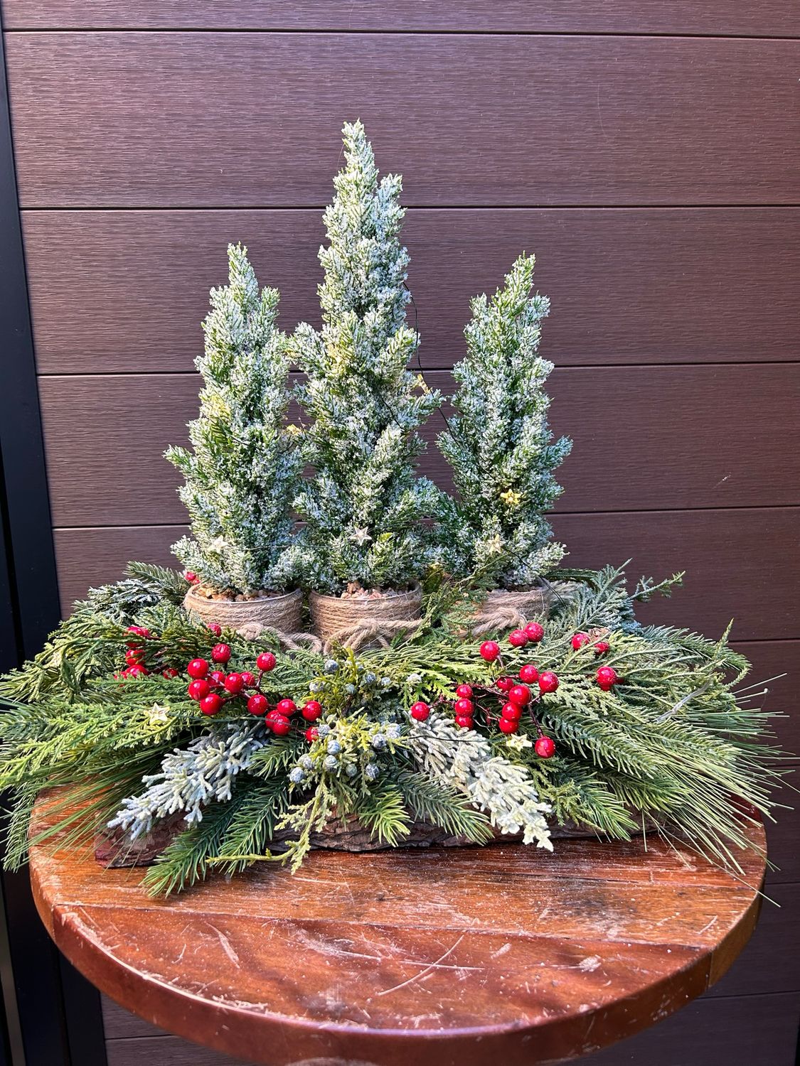 Centre de table/ arrangement de Noël 3 sapins