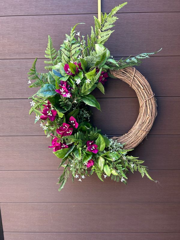 Couronne fleurs de bougainvilliers prunes