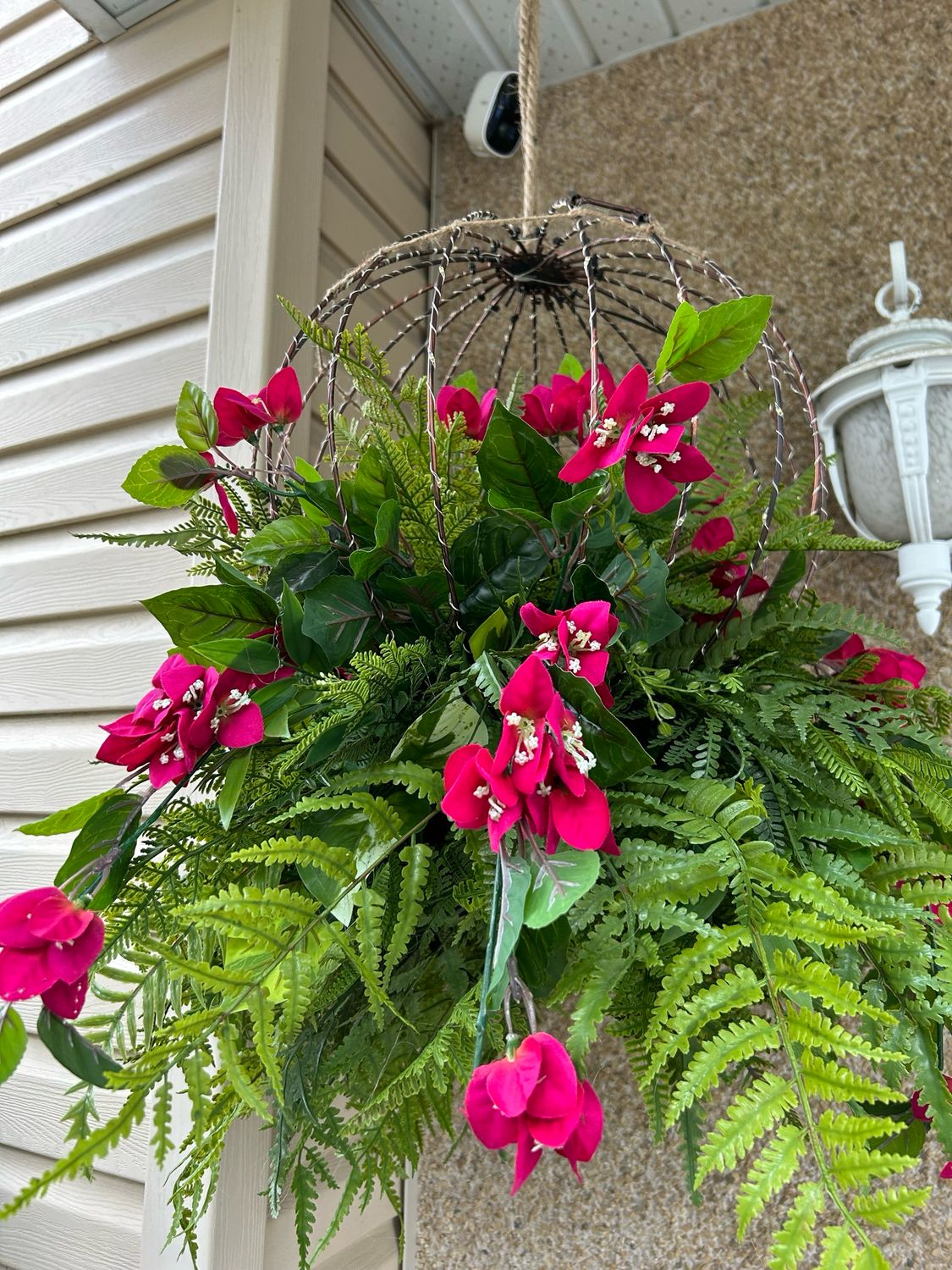 Sphère lumineuse d’été fleurs de bougainvilliers fuchsia 