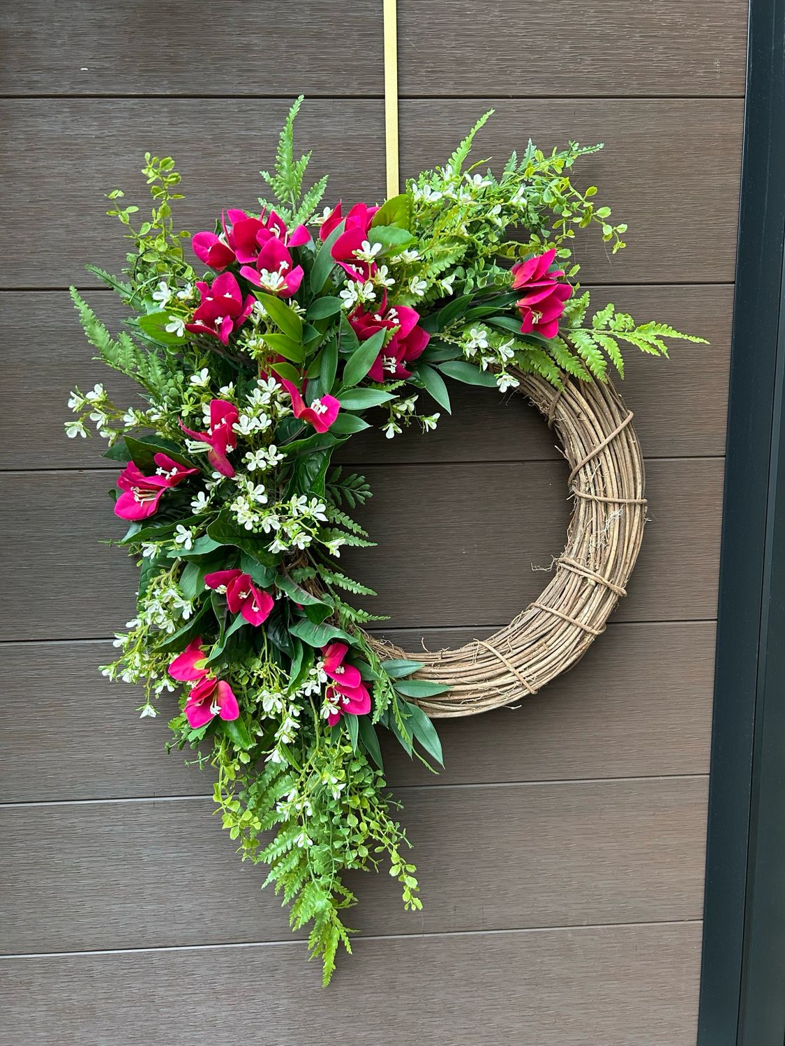 Couronne de fleurs de bougainvillier fuchsia 