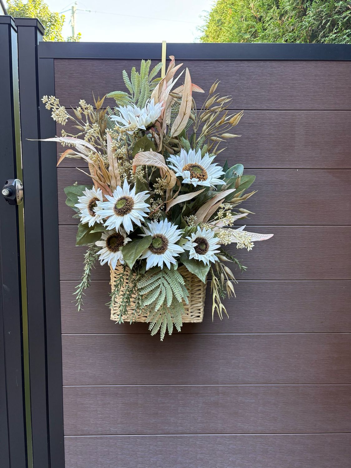 Panier d’automne tournesols et eucalyptus 