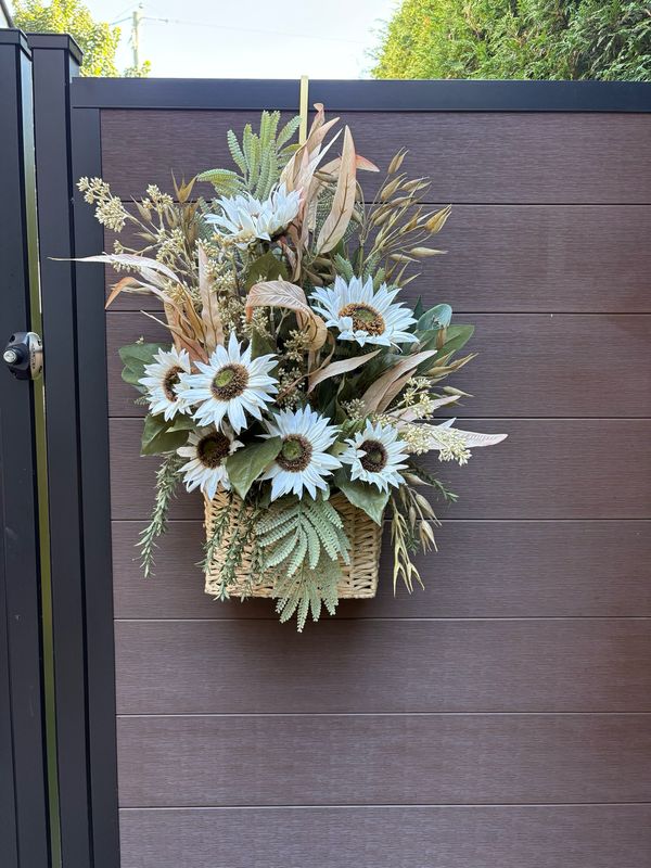 Panier d’automne tournesols et eucalyptus 