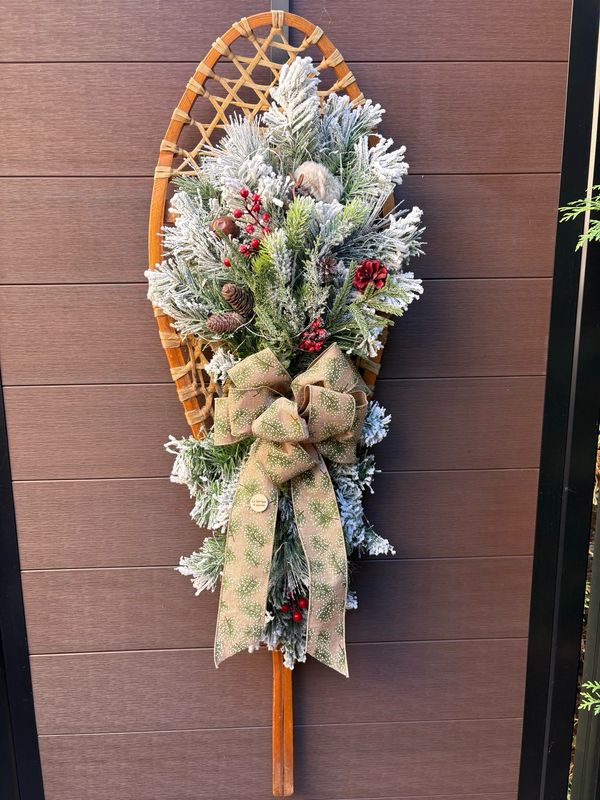 🎄 Grande raquette de Noël décorative 48 po x 14 po – Style rustique avec verdure givrée