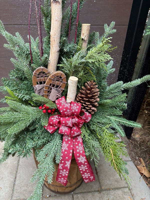 Arrangement de Noël avec petites raquettes – Fait à la main