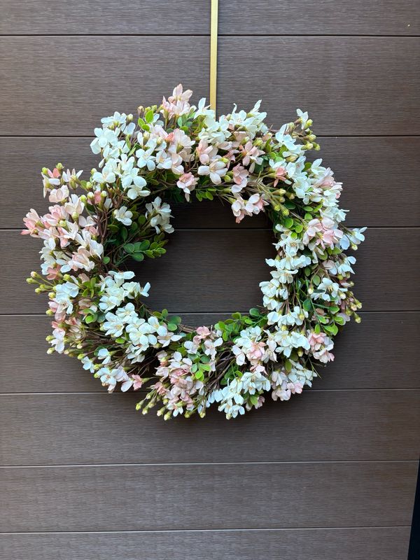 Couronne fleurs de cerisier blanches et roses 22 pouces | Collection Romantique