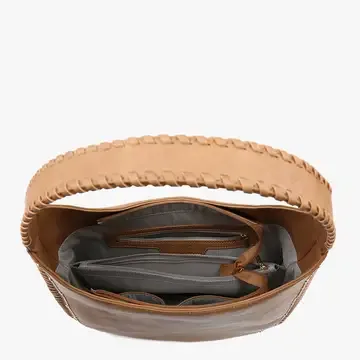 Leslie Hobo- Brown