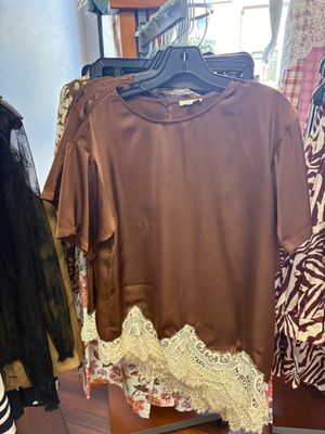 Lux Line Top