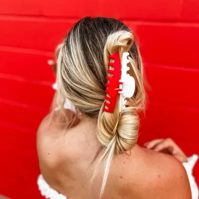 Red/White Claw Clip