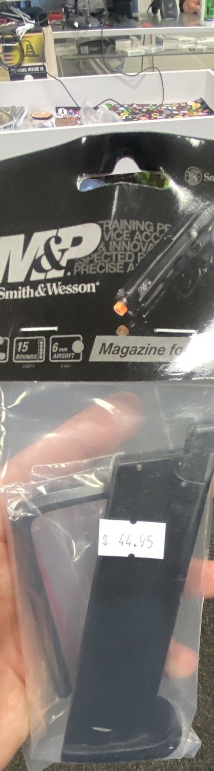 M&amp;P 40 C02 magazine