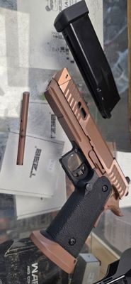 Return / Defective KLI Sahara Viper CO2 GBB Pistol W/ 3PC Adapter Plates w/ Extra Silver Extended Magazine - (Bronze)