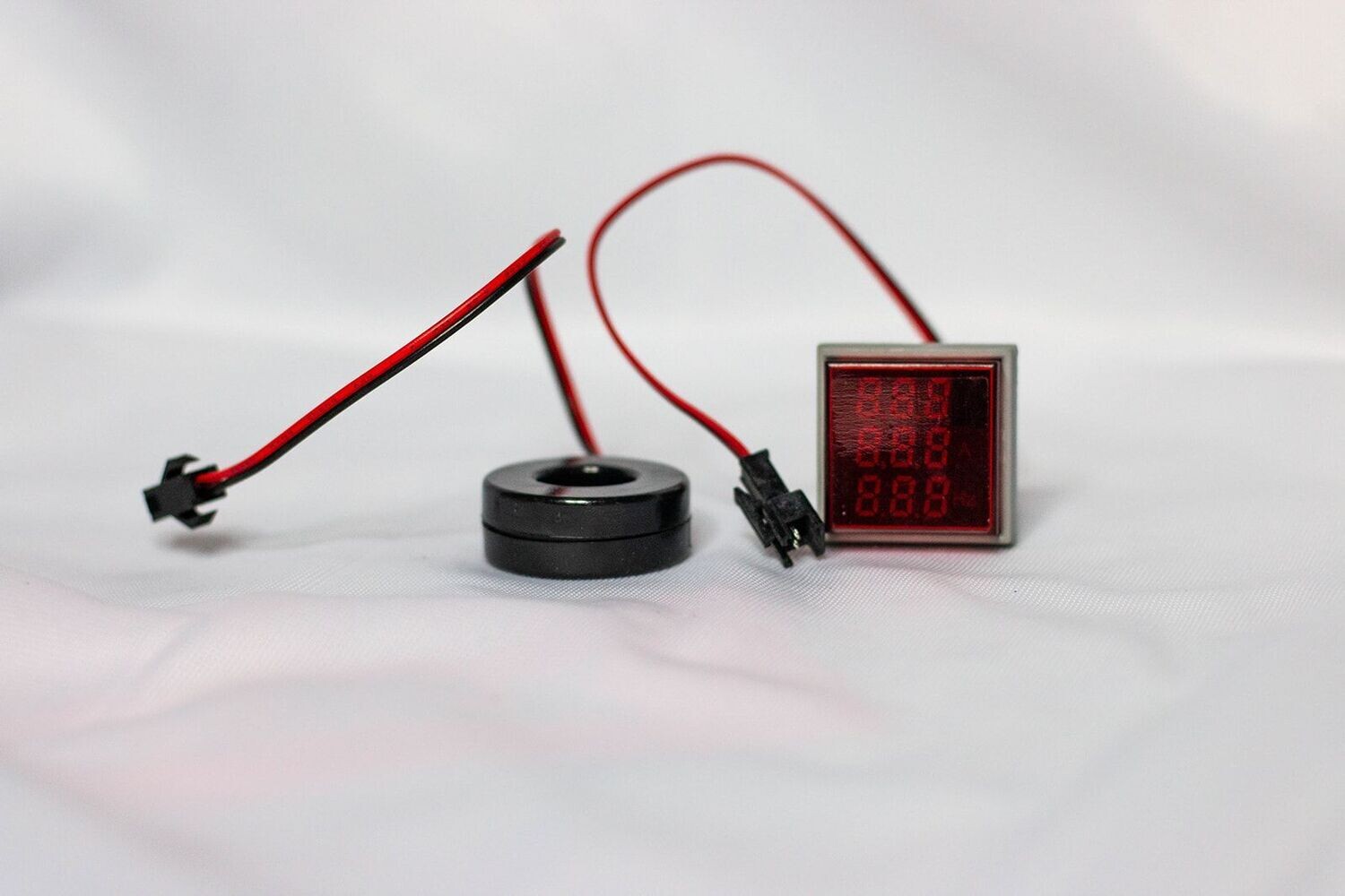 Digital Volt/Amp/Frequency Meter