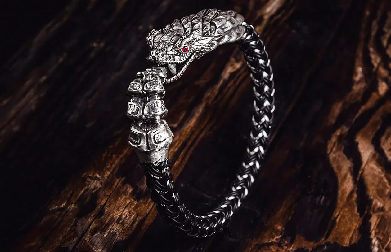 William Henry Full Circle