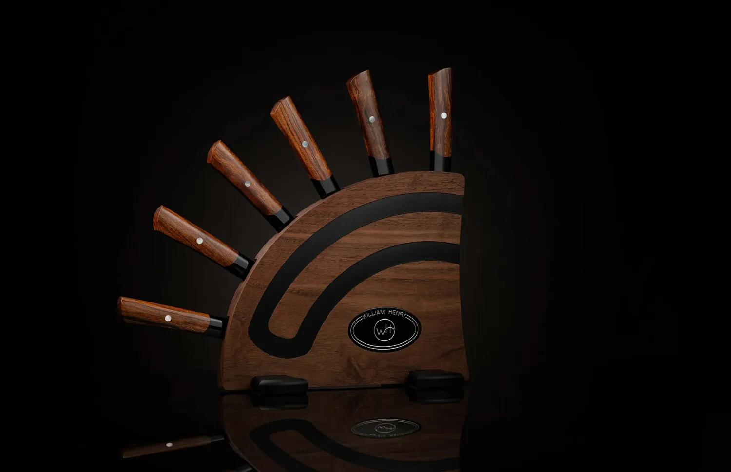 William Henry Black Flare Steak Set Walnut