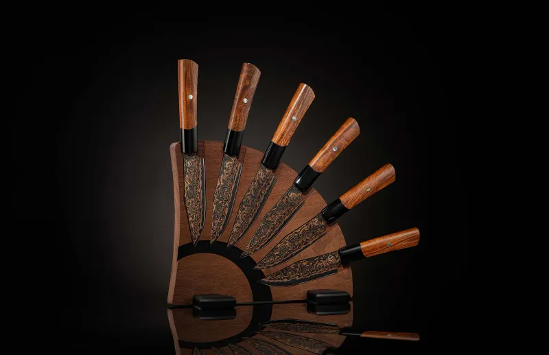 William Henry Black Flare Steak Set Walnut