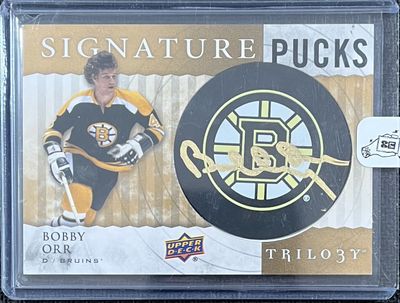 Bobby Orr - 2014-15 Upper Deck Trilogy Signature pucks SP-BO