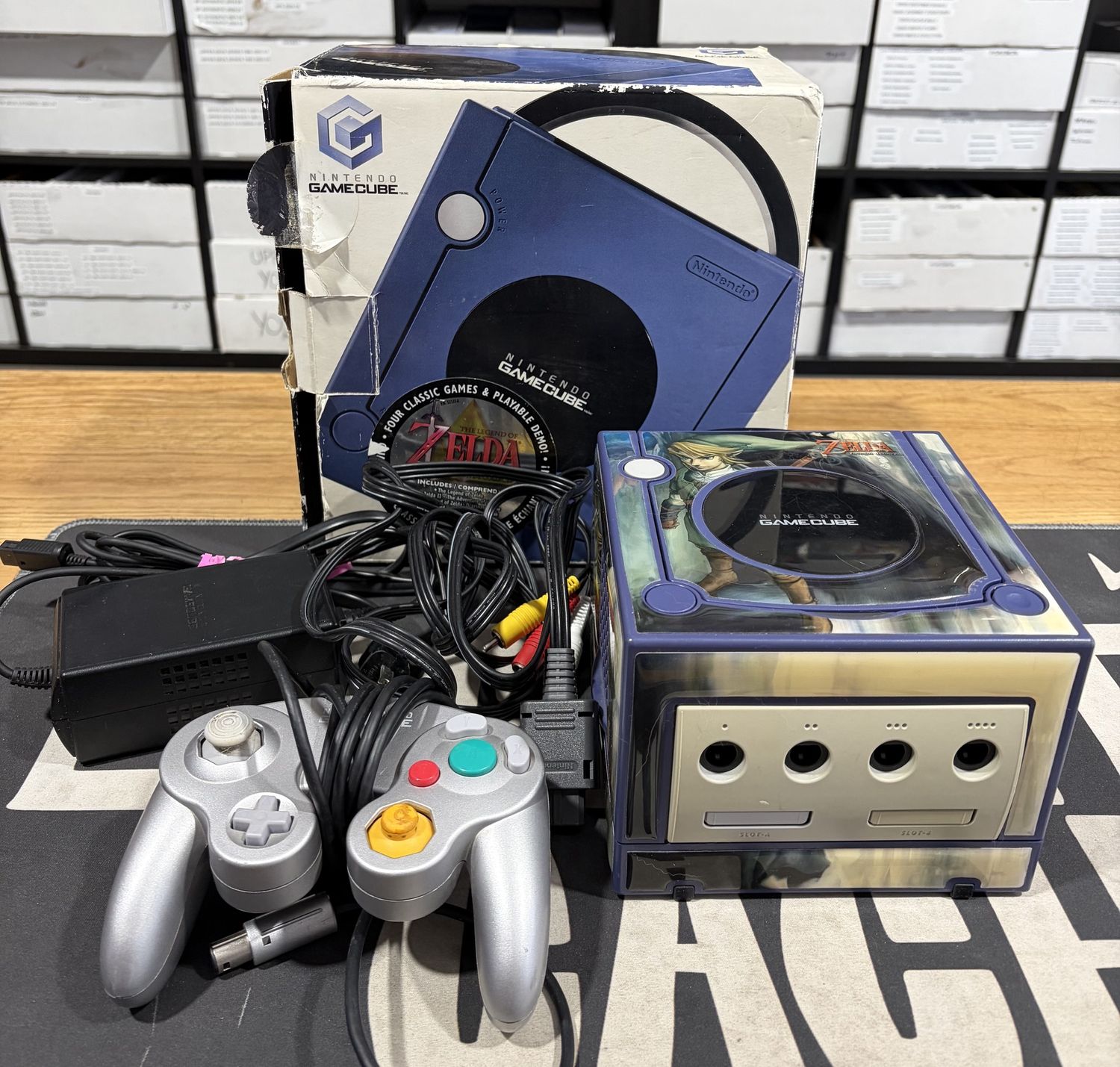 Console - Gamecube (The legend of Zelda collector's edition), Format D'emballage: CIB