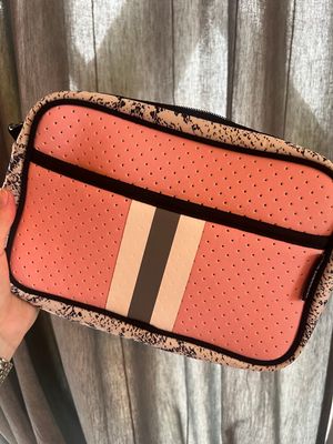 Neoprene Crossbody Pink