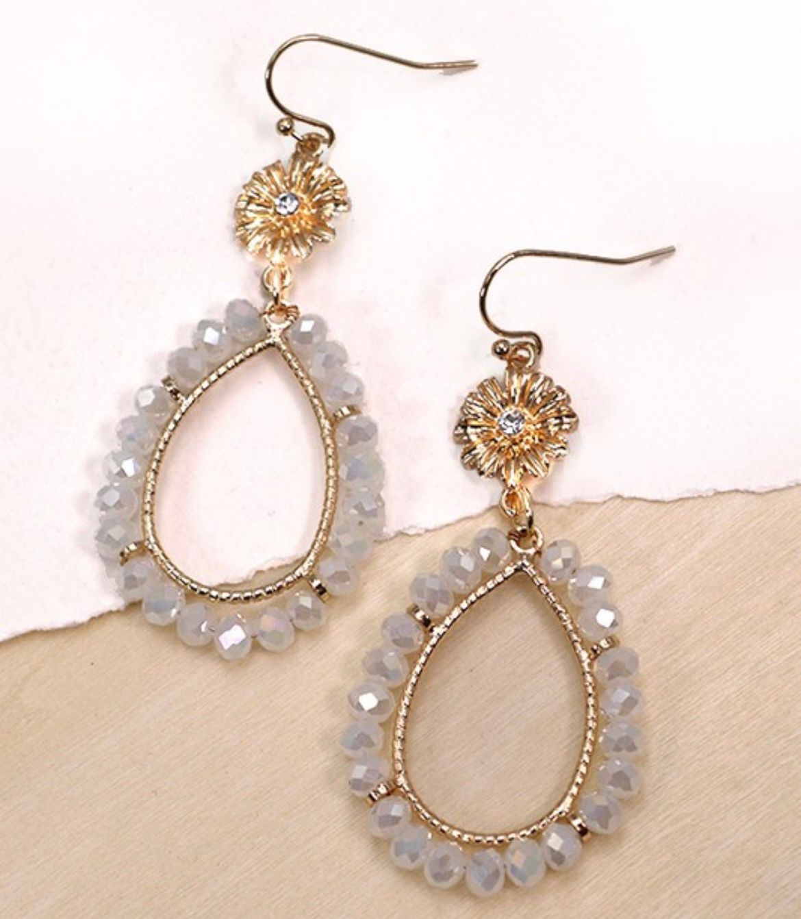 Teardrop Flower Top Earring-White