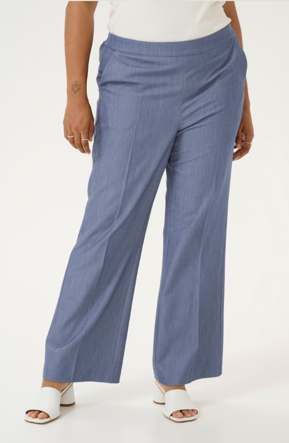 Kaffe Curve KCsakira flared trousers - vintage indigo