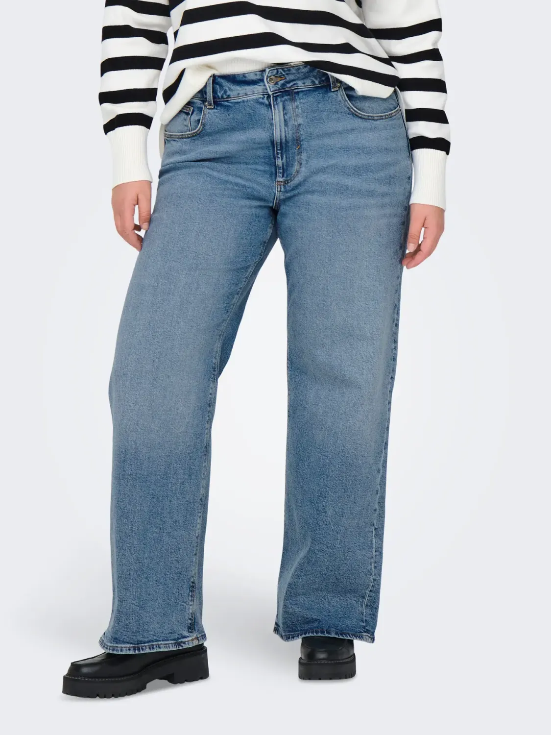 Only Carmakoma - Carjuicy - high waisted wide leg jeans - light blue