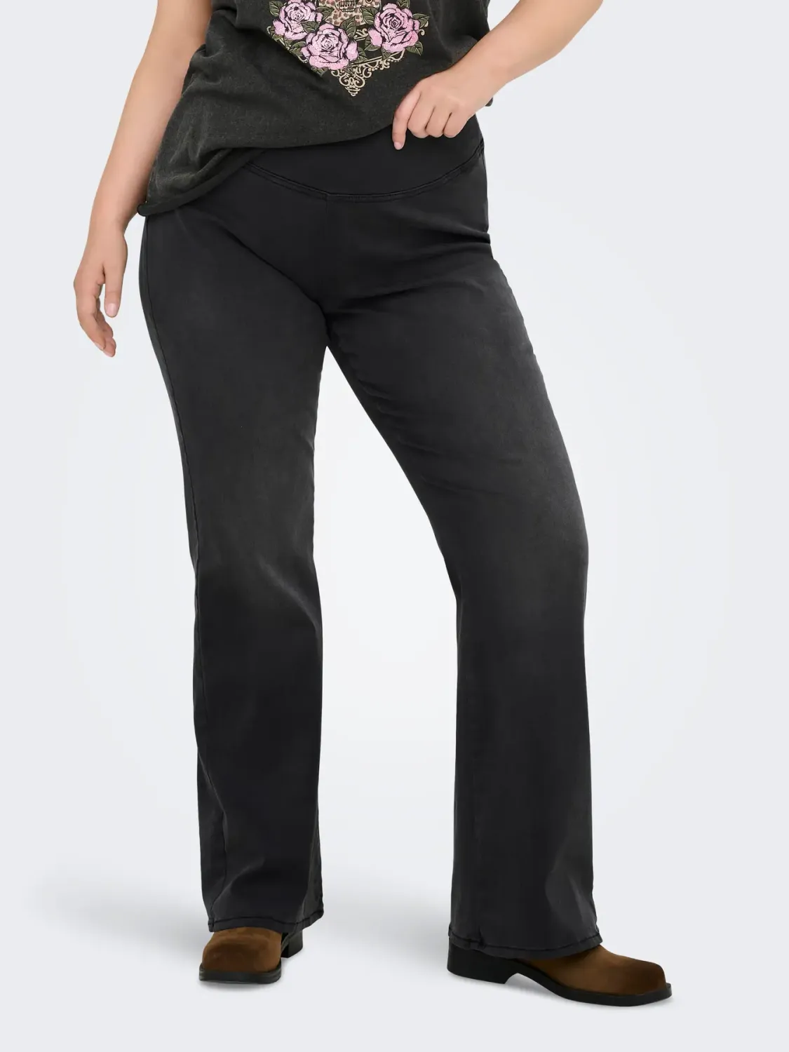 Only Carmakoma - Carroyal - flared broek op rek - zwart - lengte 32