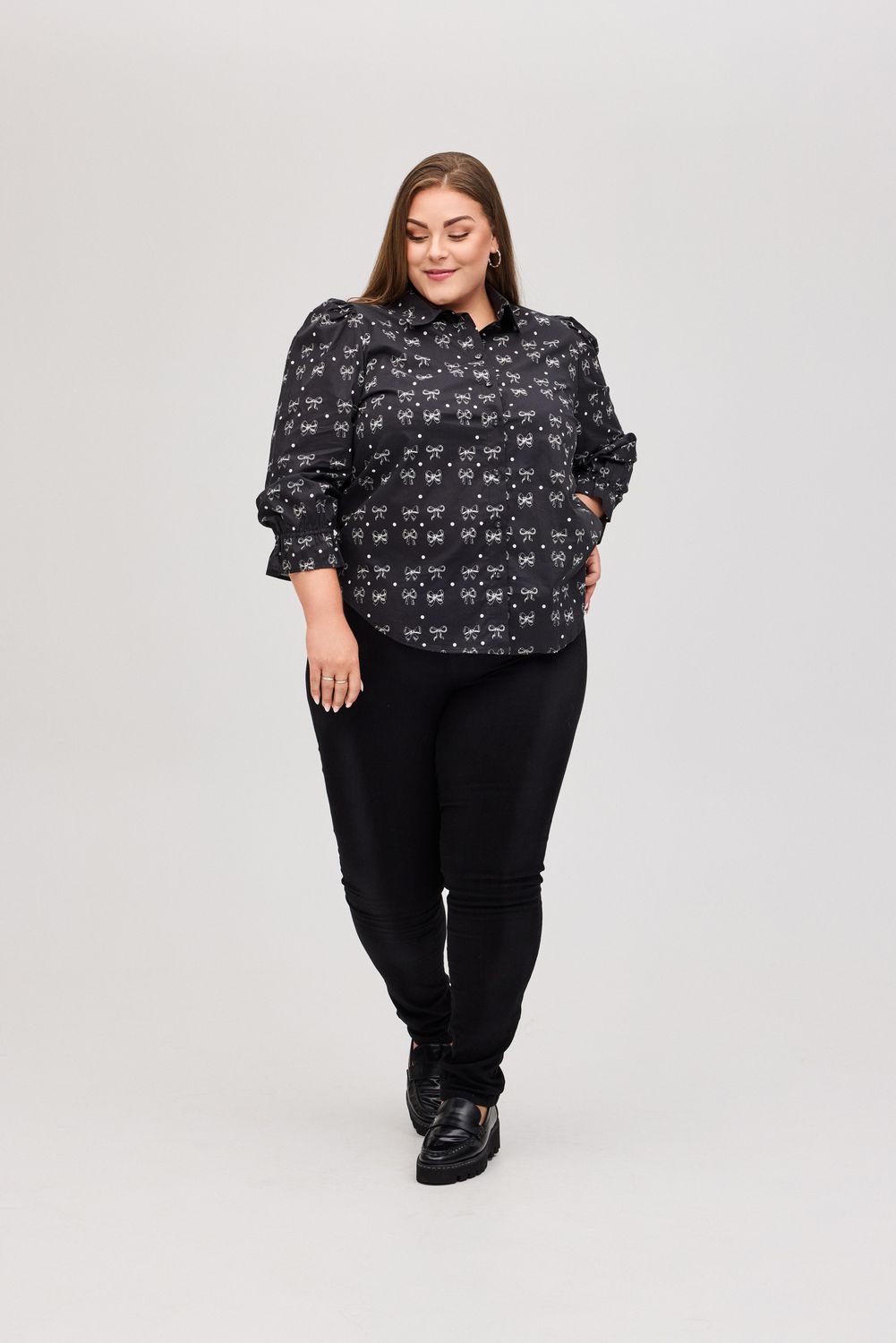 No. 1 by Ox - bloes - zwart met witte strikjes