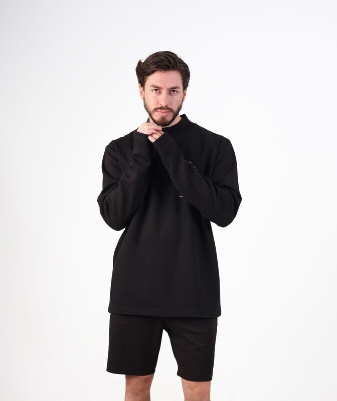 Kalp Detaylı Siyah Sweatshirt