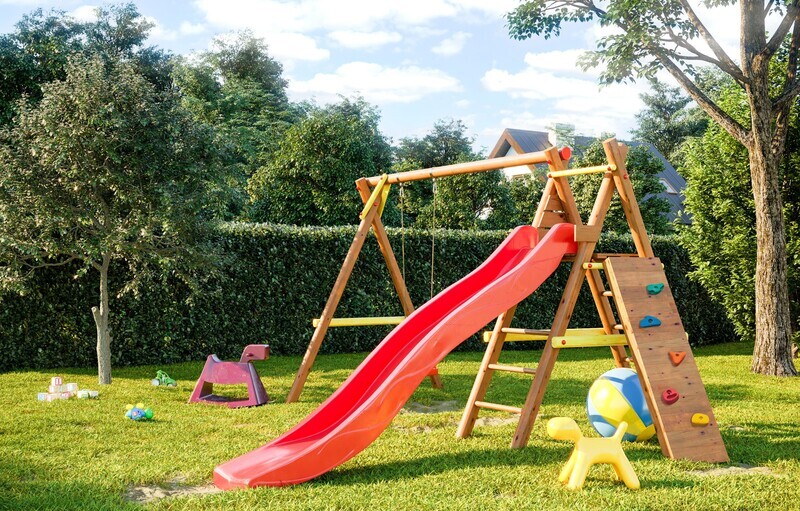 Aire de jeux Bosse 445x200x230 cm avec Double balançoire et plateforme de grimpe en bois traité autoclave marron