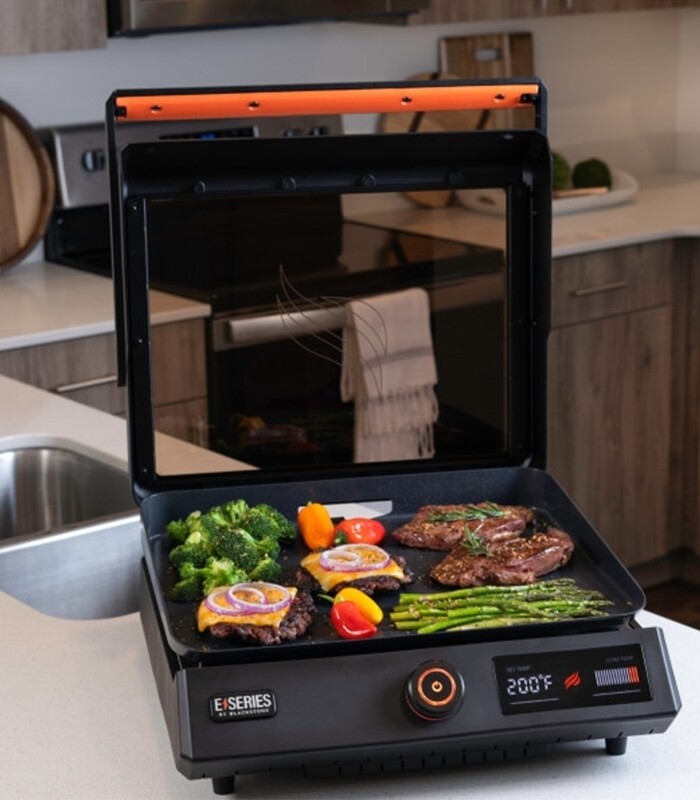 Plancha électrique Blackstone 17 pouces (43 cm) avec couvercle en verre
