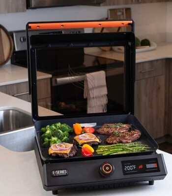Plancha électrique Blackstone 17 pouces (43 cm) avec couvercle en verre