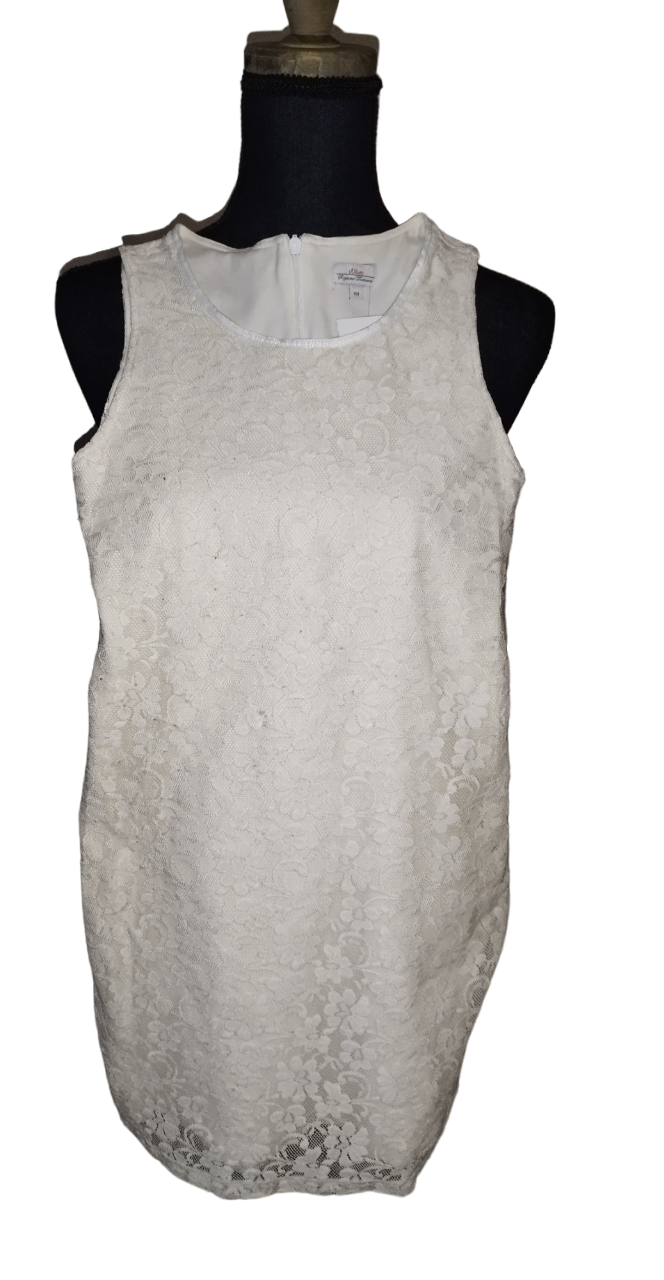 Robe dentelle blanche T. 36 -S