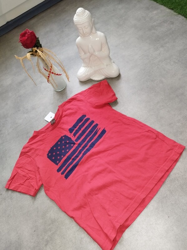 Tee-shirt rouge drapeau T. 10 ans