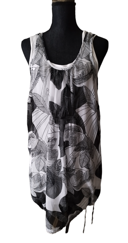 Robe doublée blanche et noire T. 44