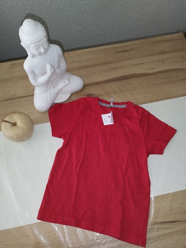 Tee-shirt rouge T. 4 ans