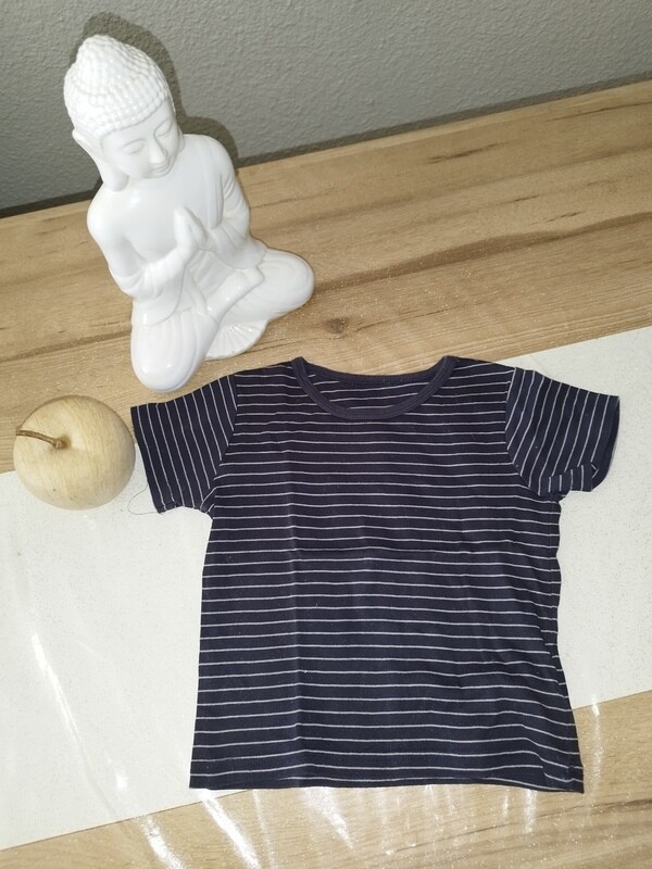 Tee-shirt noir rayé T. 4-5 ans