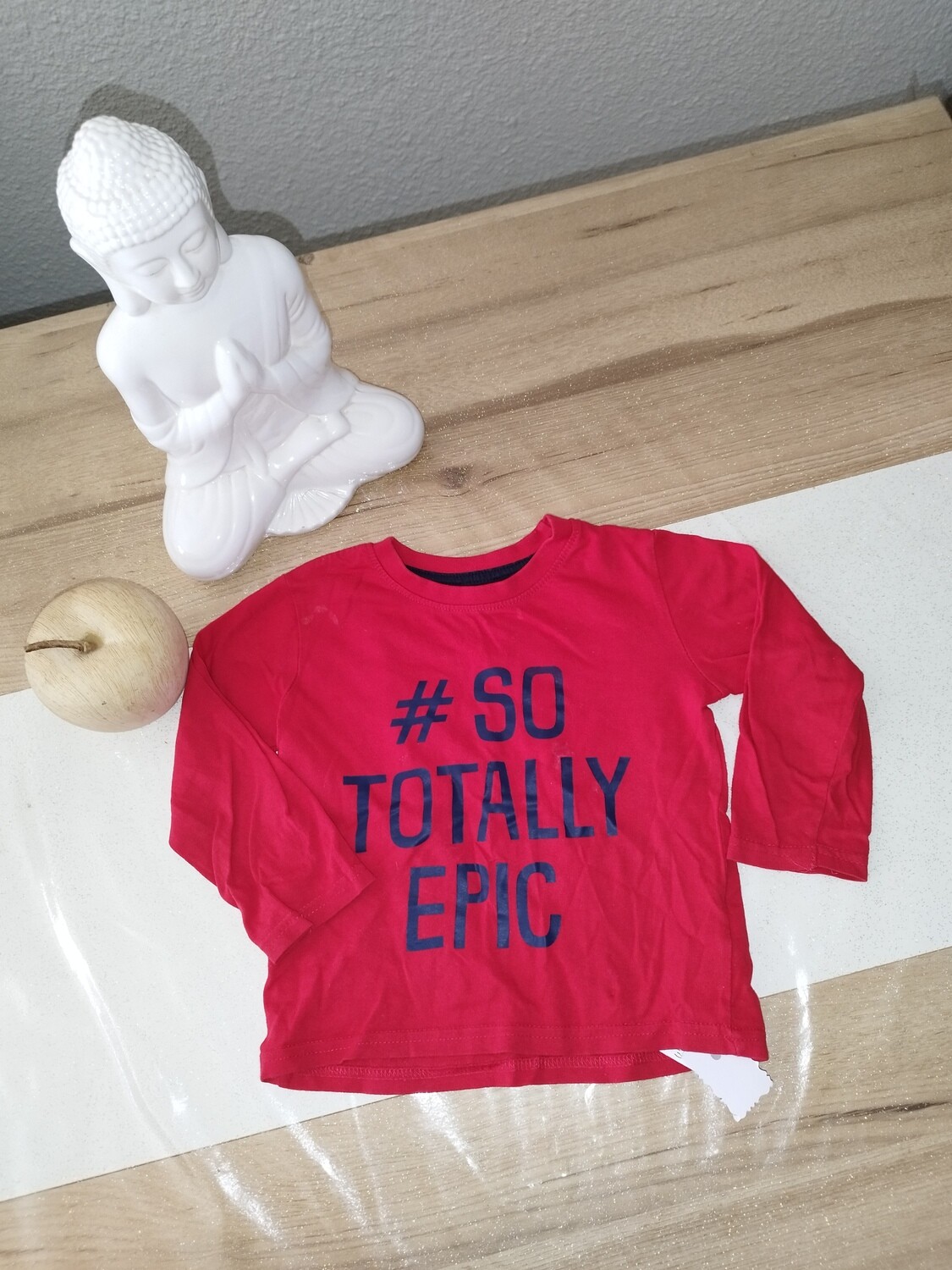 Tee-shirt manche longue rouge écriture noire Primark T. 18-24 mois