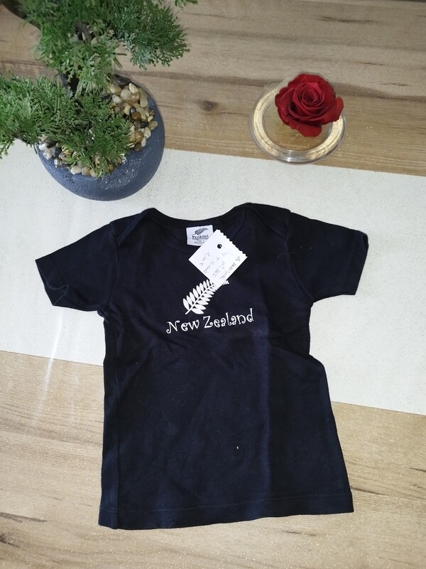 Tee-shirt noir new zeland T. 12 mois