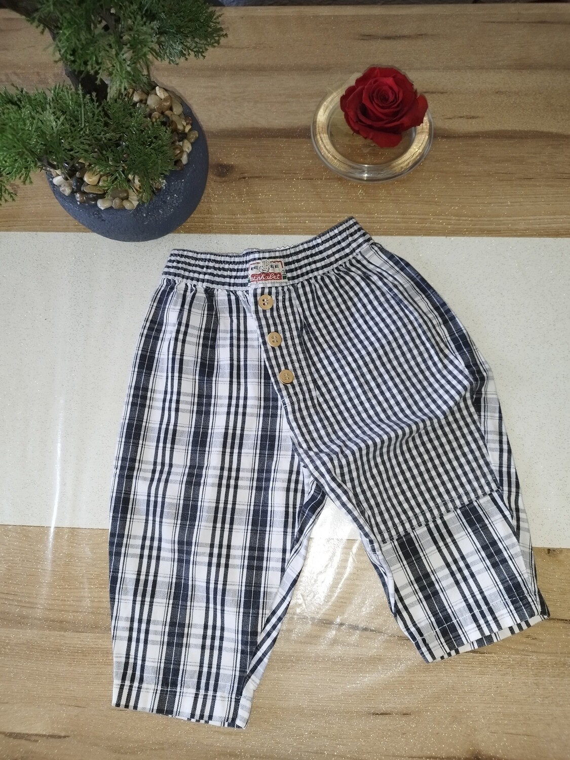 Pantalon carreau noir T. 12 mois