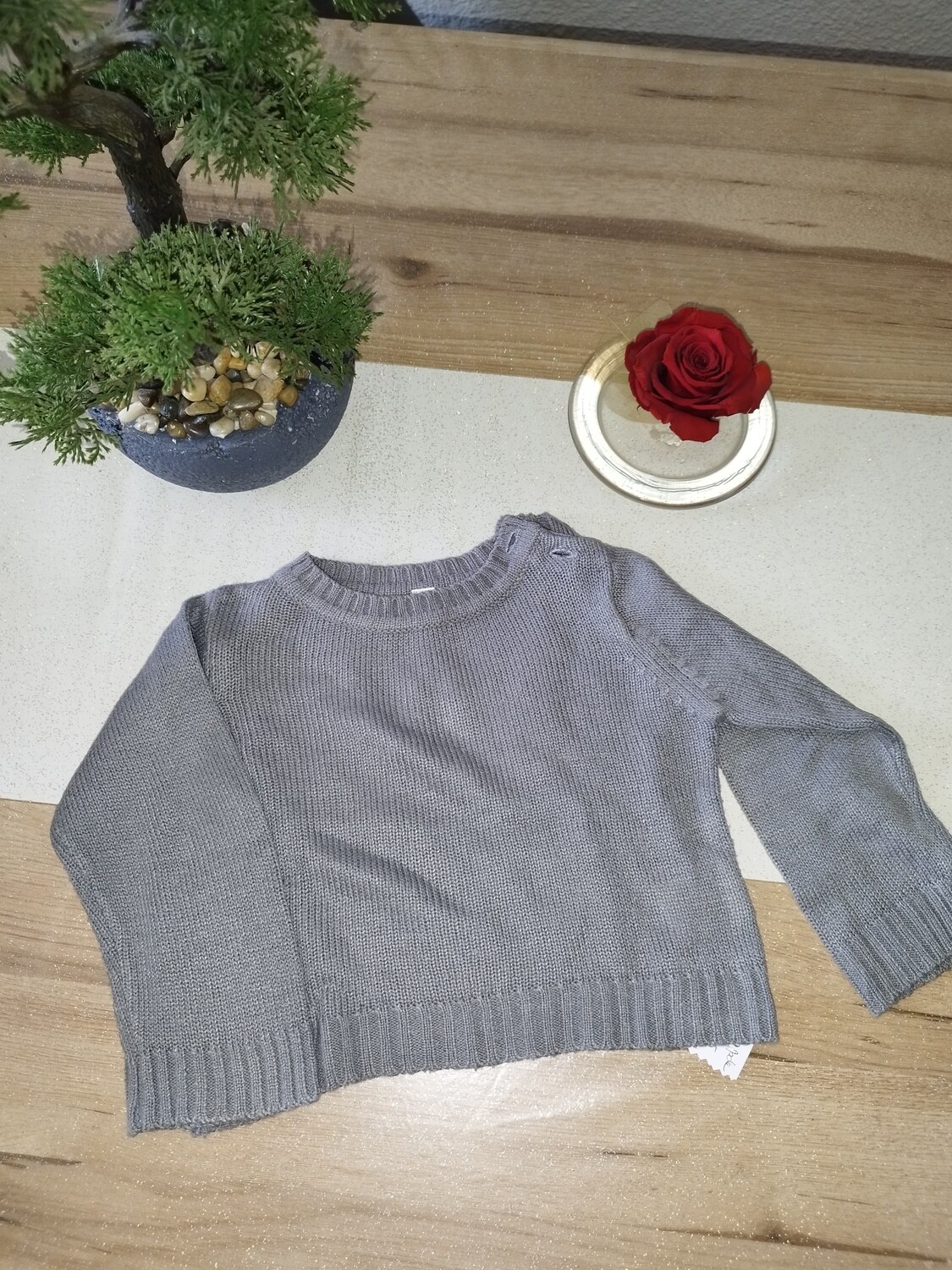 Pull gris T. 12 mois