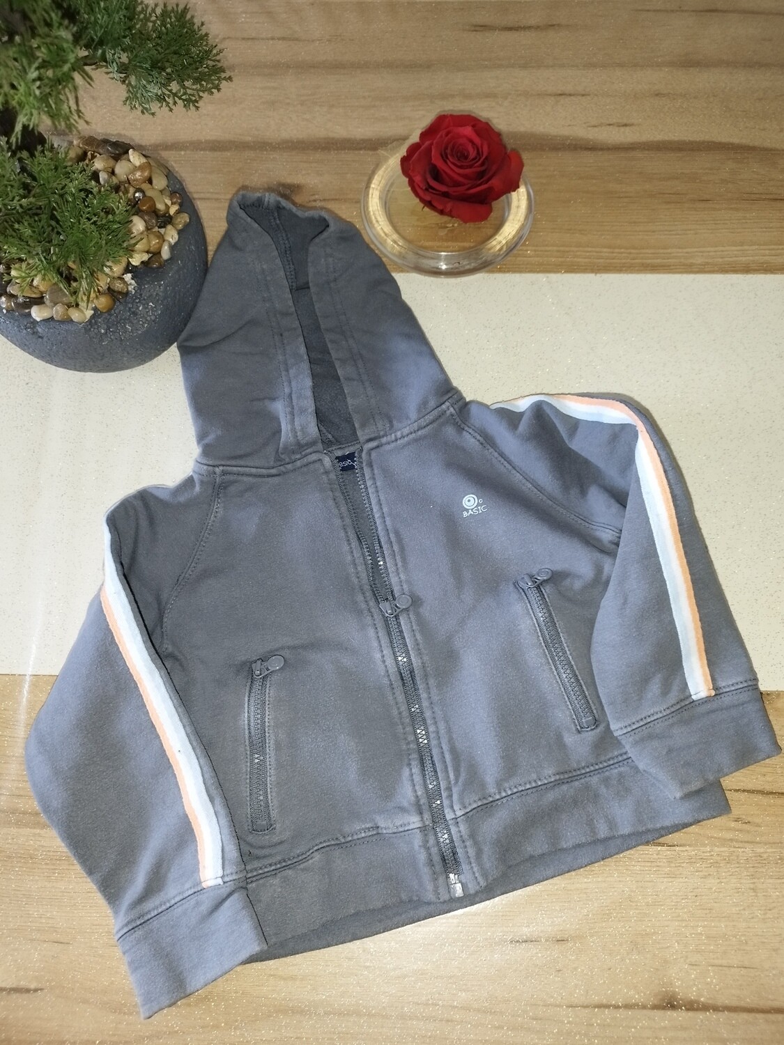 Veste bleue manches rayées orange T. 12 mois