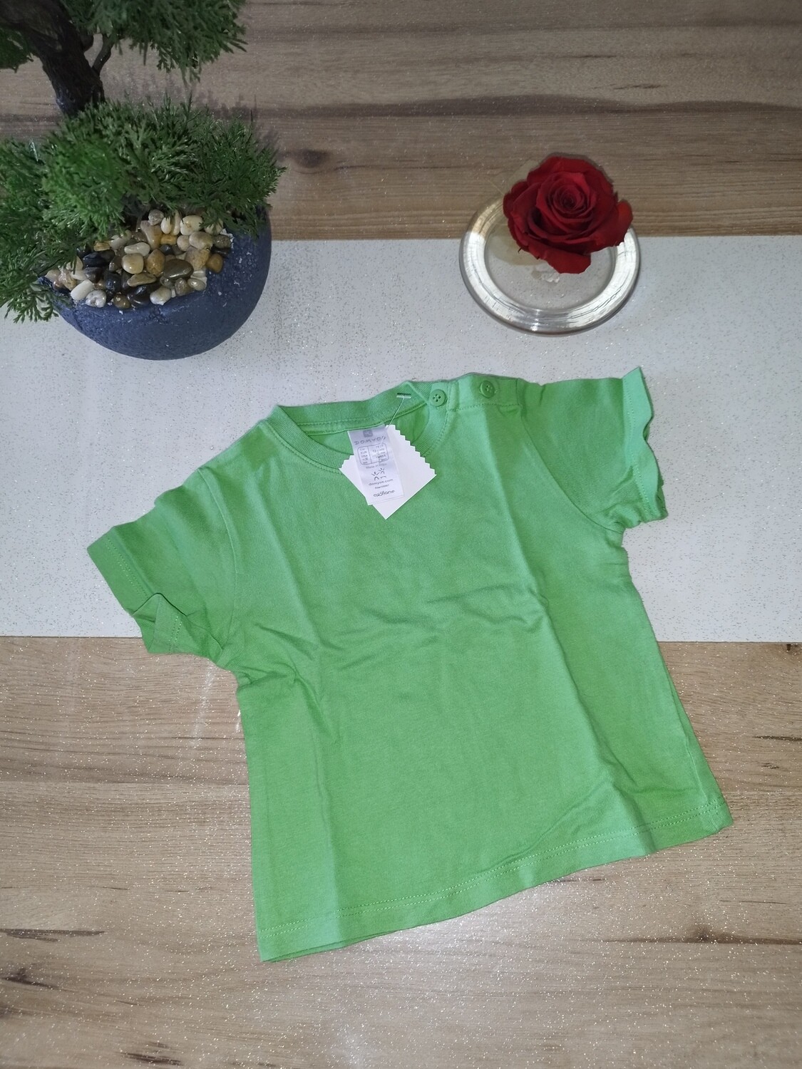 tee-shirt manche courte vert T. 12 mois