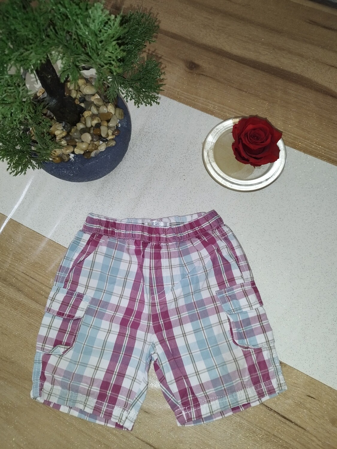 Short carreau bordeau T. 12 mois