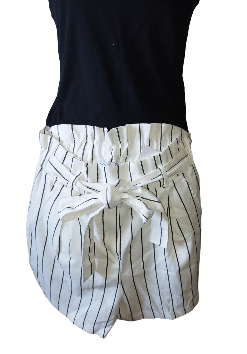 Short blanc rayé noir Bershka T. S